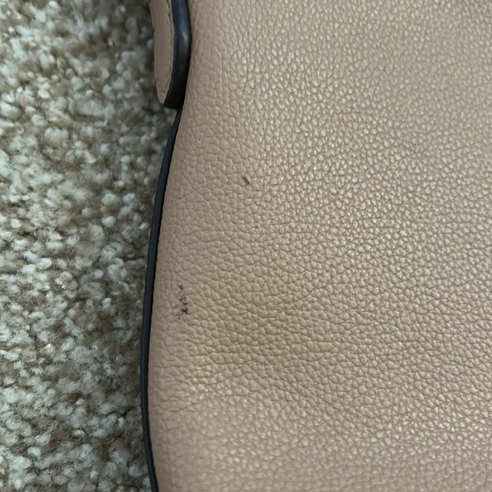 Kate Spade Tan Crossbody Bag with Gold Accents - Picture 6 of 9